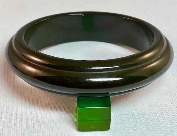 BB255 hi domed evergreen bakelite bangle